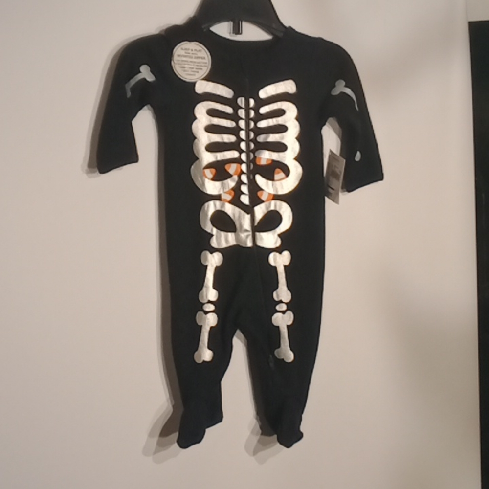 NWT baby "Halloween" black skeleton sleep & play